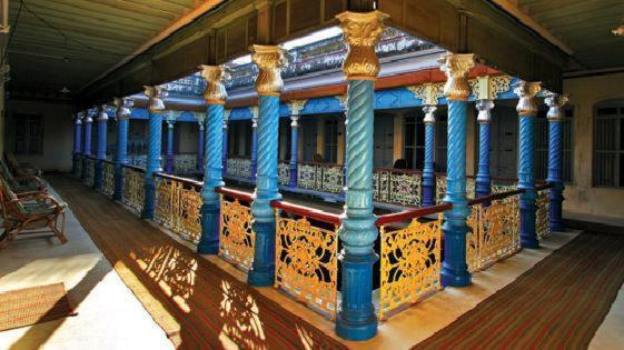 Chettinadu Mansion - An Authentic Heritage Palace Country house Kanadukattan