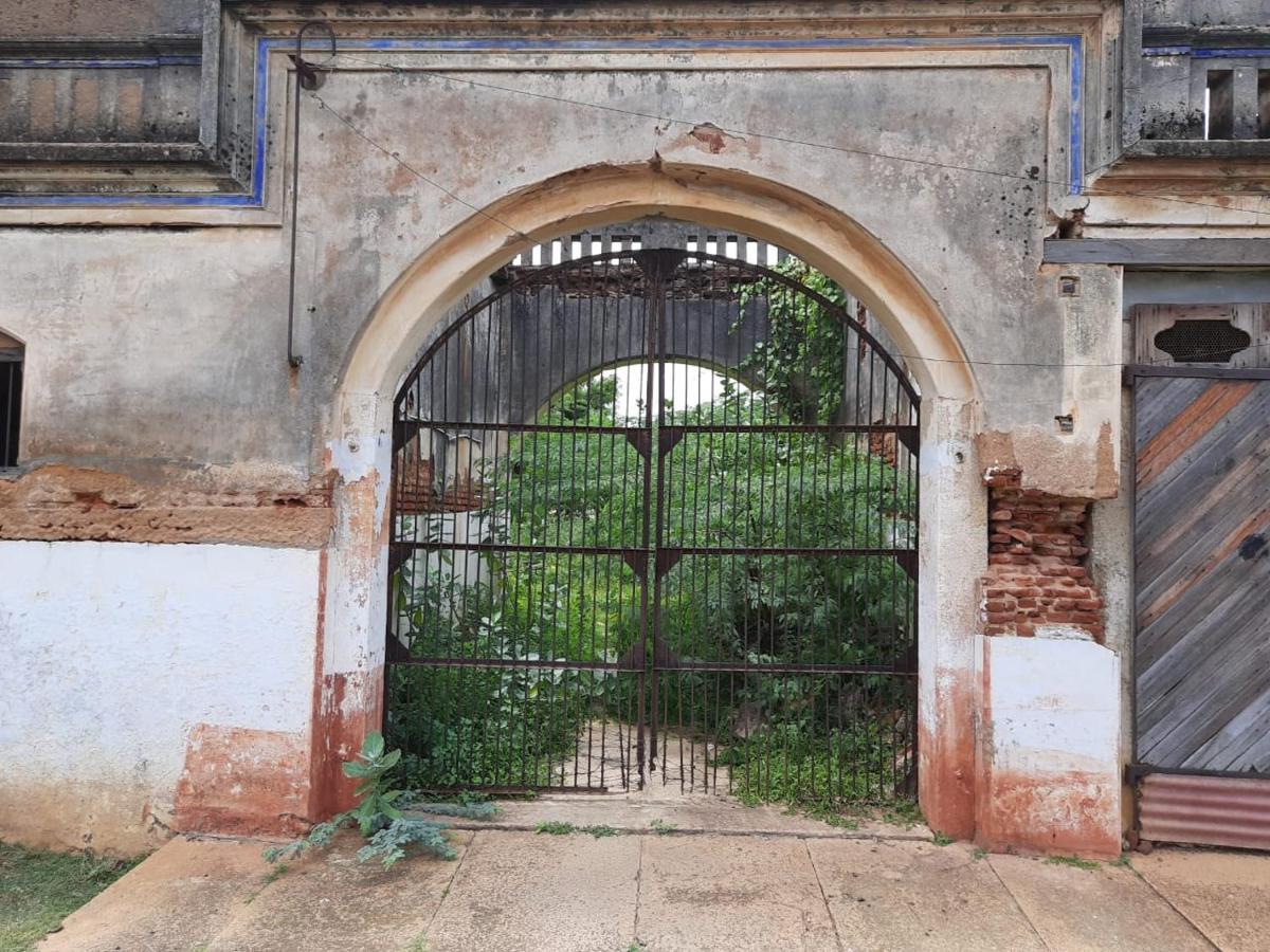 Chettinadu Mansion - An Authentic Heritage Palace Country house