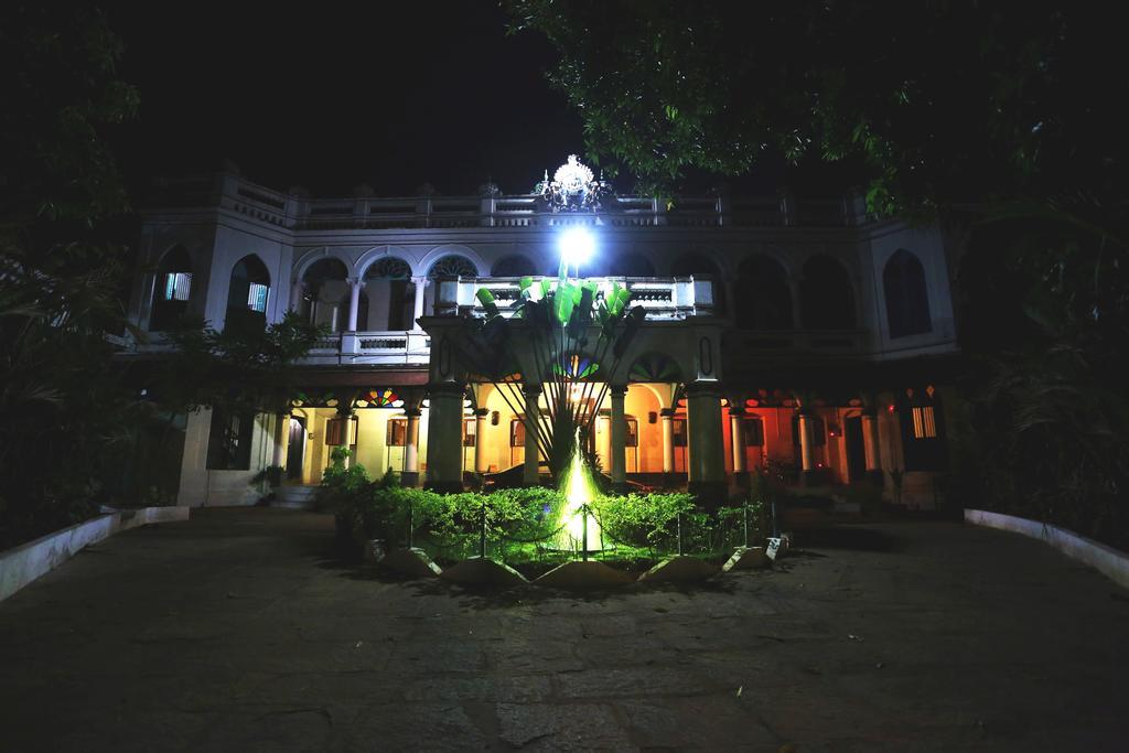 Country house Chettinadu Mansion - An Authentic Heritage Palace *