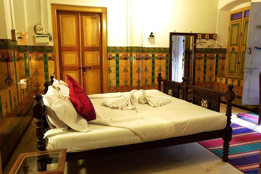 Country house Chettinadu Mansion - An Authentic Heritage Palace *